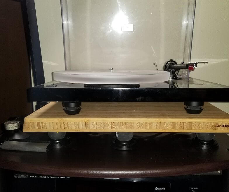 turntable with cutting board and vibrapods and squash balls